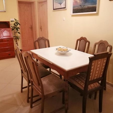 Vizaknai Apartmanhaz Székesfehérvár Exterior foto